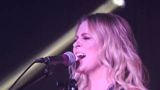 "I Don't Want You To Go (Live at The Cash Creek Club)" - Carolyn Dawn Johnson with Cash Creek