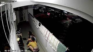 cewek cantik terekam cctv kos kosan saat mau ngutil