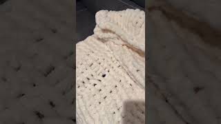 Huggable Family Favorite Crochet Blanket Honest Review |L'AGRATY