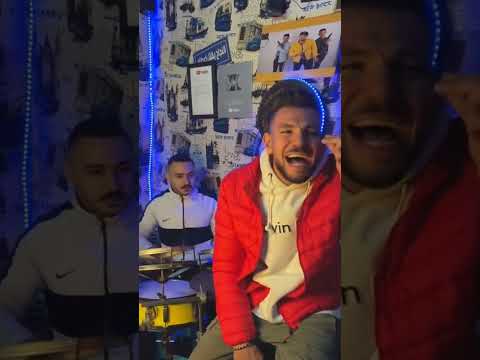 احنا بالهم ابتلينا عمرو خالد القط اه يابخته اللي يزاملني