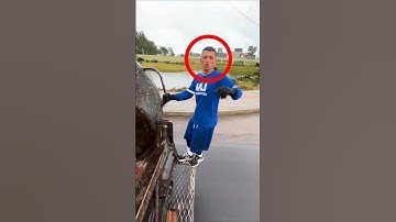 De vuilnisman die elke dag kilometers rent voor zijn kinderen 😢 #shorts