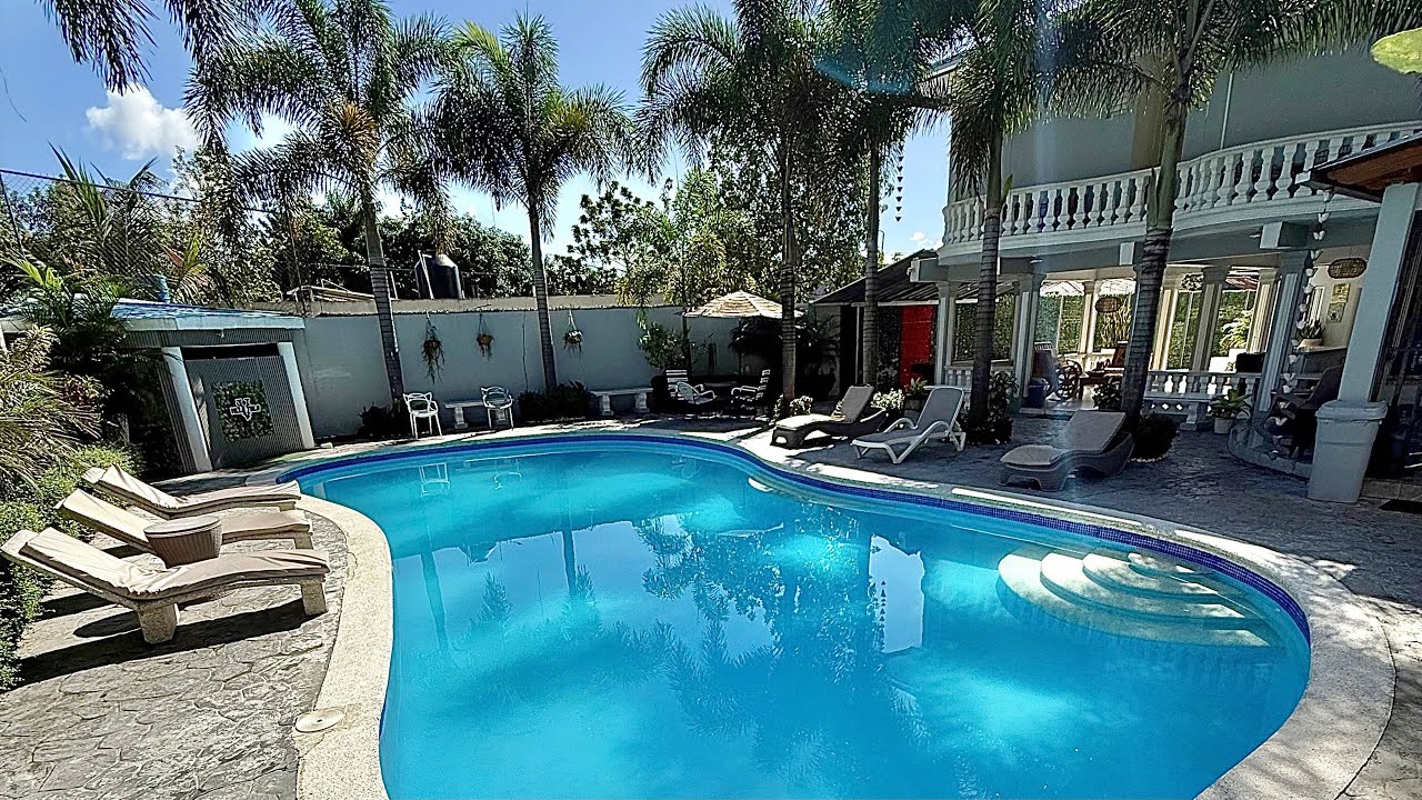 VILLA DE 8 HABITACIONES EN VENTA EN BONAO, REPÚBLICA DOMINICANA | Súper amplia 🤩