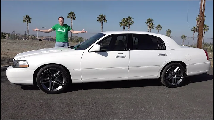 This Lincoln Town Car Is the Greatest Stealth Musc...
