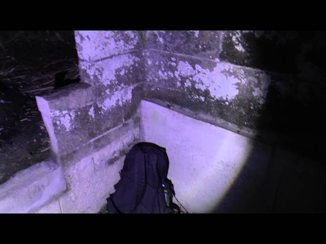 墓場の洞窟お化け屋敷