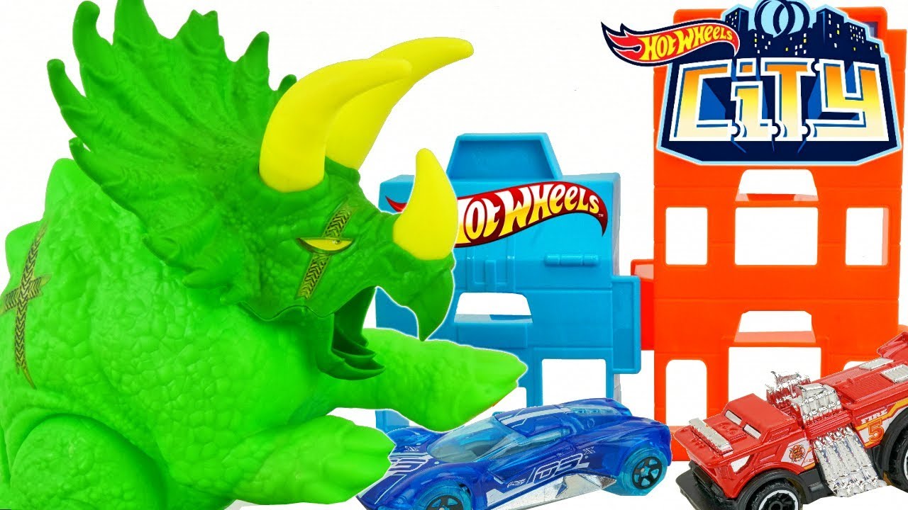 Hot Wheels City Smashin Triceratops Playset Toys Mattel Dinosaur