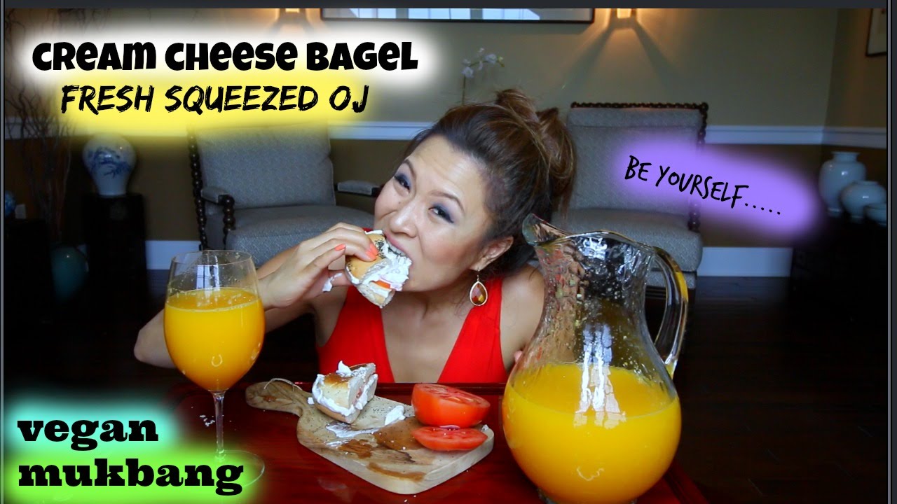 CREAM CHEESE BAGEL • MUKBANG