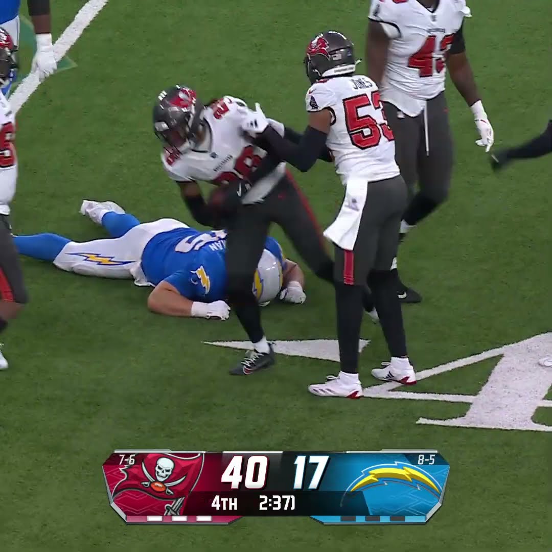 Kaevon Merriweather with a Fumble Recovery vs. Los Angeles Chargers