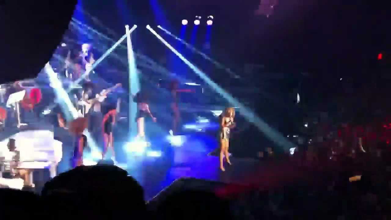 Beyoncé - End of time (RoseLand, Aug 19th 2011) - YouTube