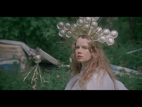 Lena Deluxe - Animales (Video Oficial)
