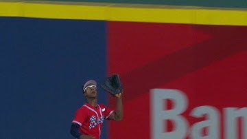 MIA@ATL: B. Upton makes a nice running catch