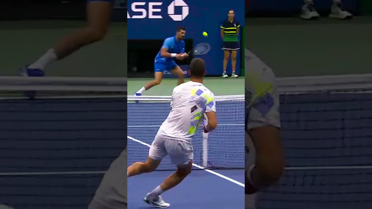 Djokovic showing why he's one of the GOATS! 🐐