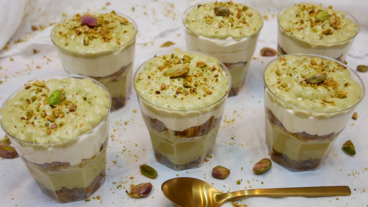 TIRAMISÚ DE PISTACHO EN VASITO, un postre para sorprender / El Rincón de Belen