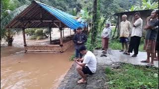 Panareban pasirbatang manonjaya kabupaten tasikmalaya berduka terkena banjir bandang