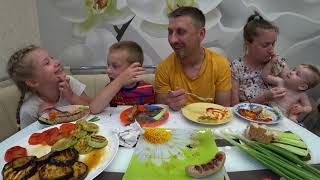 МУКБАНГ КУПАТЫ С ОВОЩАМИ НА ГРИЛЕ | MUKBANG SAUSAGES WITH GRILLED VEGETABLES #мукбанг