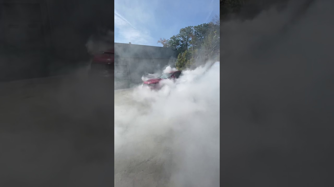 Trackhawk burn out........the transfer case is okay YouTube