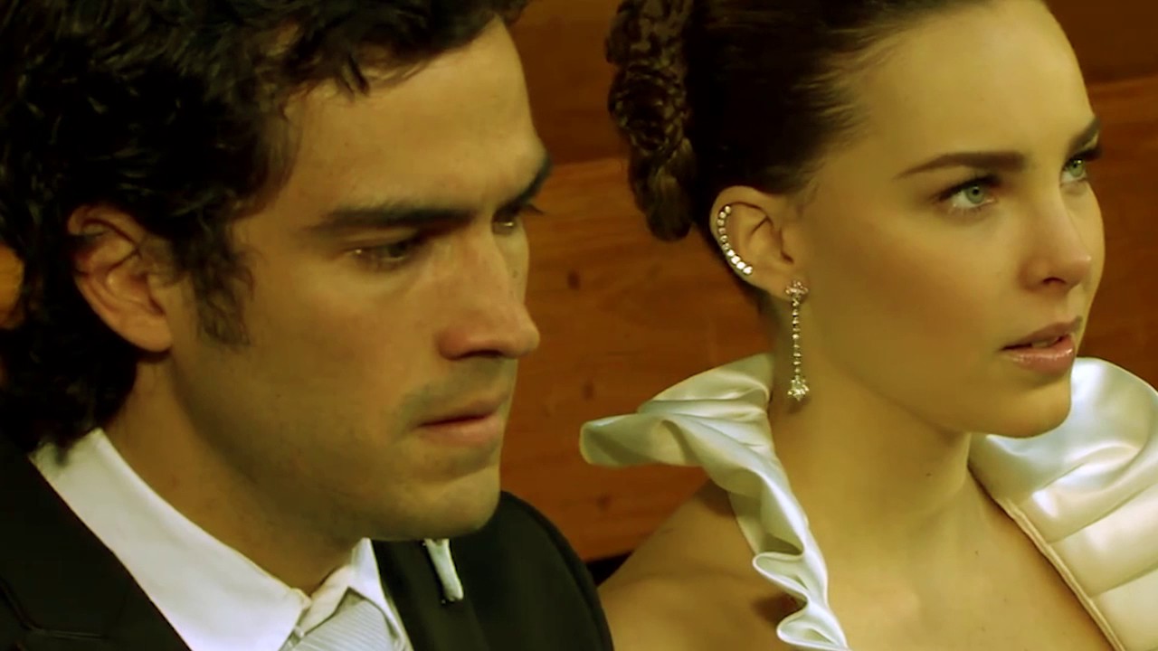 Sal de mi piel- Belinda HD