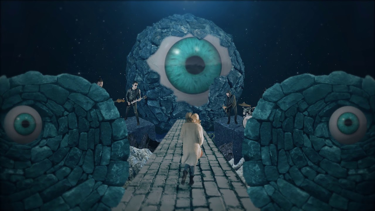 DRIVE ME DEAD - Freak