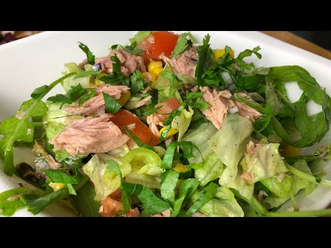 Video: Wie Man Einen Salat Mit Thunfisch Und Croutons Macht