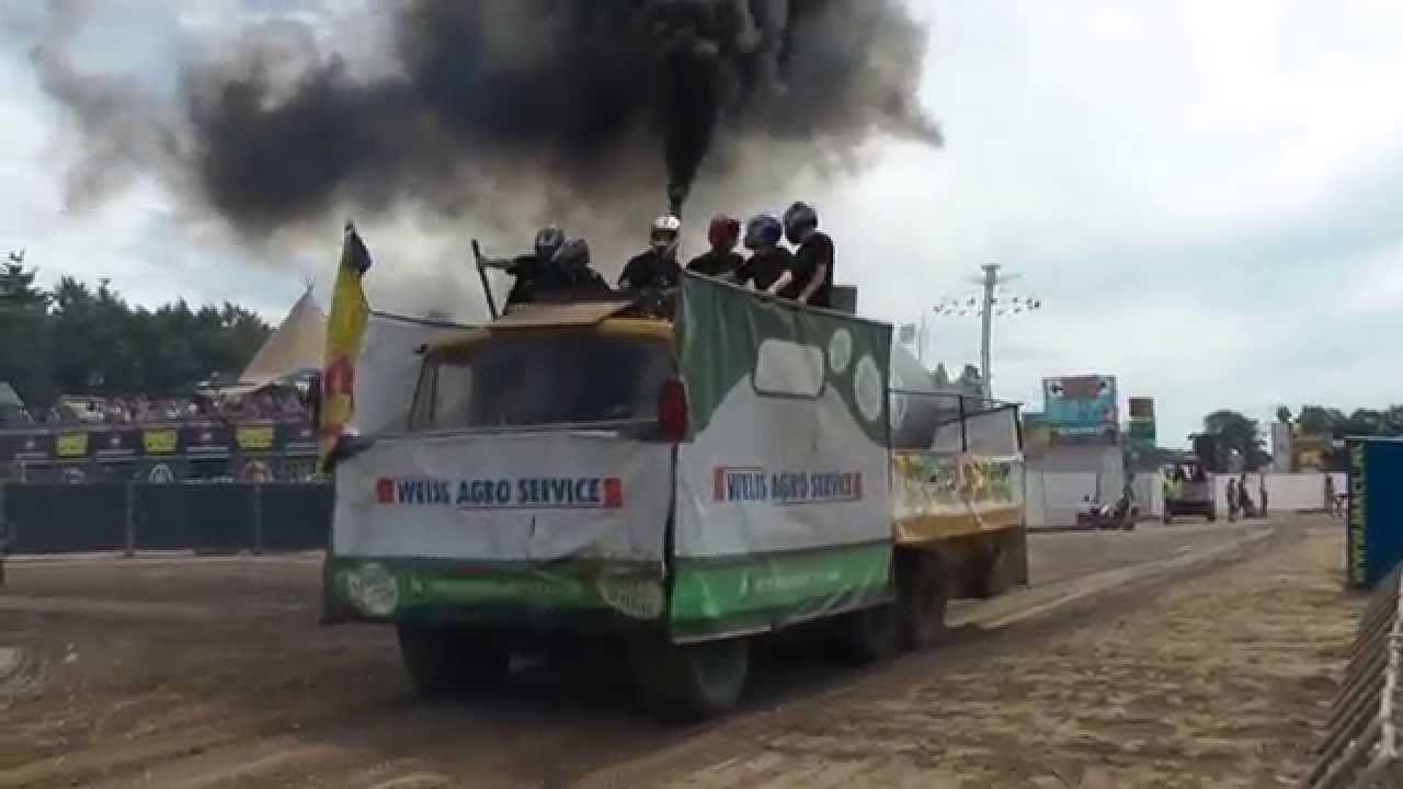 Zwarte Cross 2013 monstertrucks