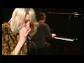 Veronica Maggio - Snälla Bli Min (Live Nyhetsmorgon 2011)