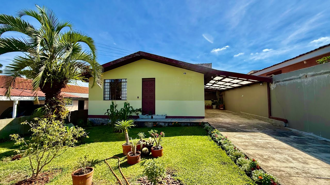 Casa 🏡 térrea averbada em Curitiba no bairro Guabirotuba!! R$ 590 mil 🤩💰SEMI MOBILIADO