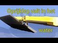 Oprijklep veerpont Alphen valt in het water!