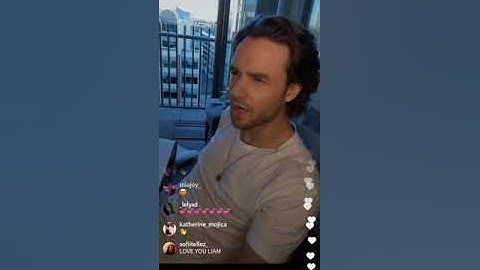 Liam listening to zayn