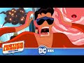Justice League Action en Latino | El hombre de plástico es el mejor súper héroe | DC Kids