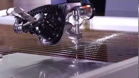 Máy cắt tia nước flow Waterjet