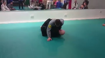 DAVE BRIGGS - Half Guard 11, Deep half guard sweep  with arm control option 3