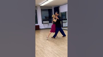TANGO WALK #tango #tangodance #argentinetangodance #dancer