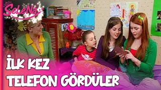 Kızlar Ilk Kez Cep Telefonu Görüyor - Selena Özel Sahneler