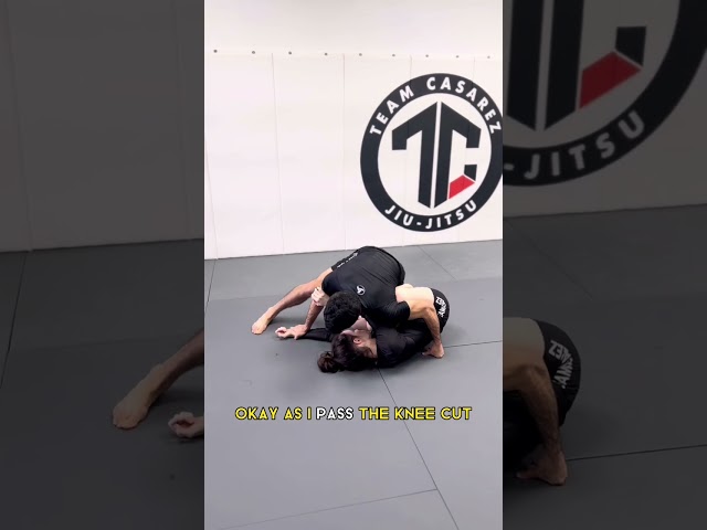 How to Pass with The Knee-cut in No-Gi