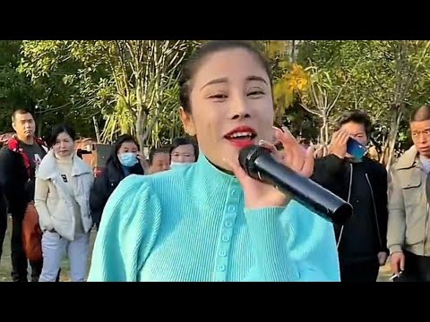 乌溜溜的黑眼珠和你的笑脸女怎么也难忘记你容颜的转变男轻飘飘的旧时光就这么溜走女《恋曲1990》🎙户外DJ 版云南燕宝
