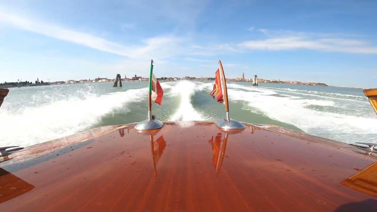 ■ マリン ヴィネツィア Venetian Taxi Boat Aquamarina Powered by YANMAR - YouTube