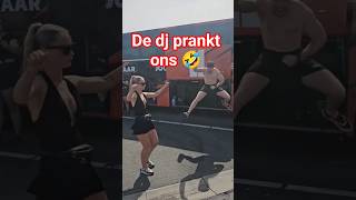 de dj prankt ons 😂