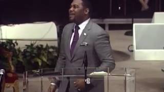 Rev. Dr. Derrick B. Wells "COMFORTABLE:MOVING BEYOND YOUR COMFORT ZONE" 05-21-17 www.cutemple.org