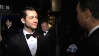 Joseph Gordon Levitt talks at the Governors Ball after party