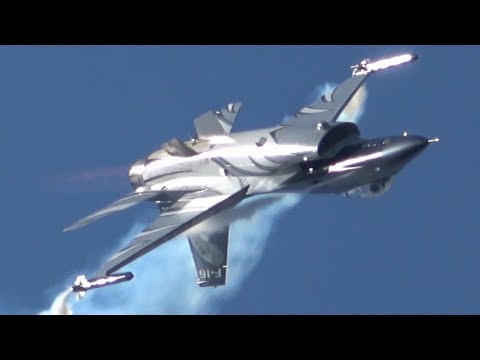 4K??? BAF F-16 Display Pilot Stefan 'VADOR' Darte has Fun with his 'Dark Falcon' @ LMD Volkel 2019