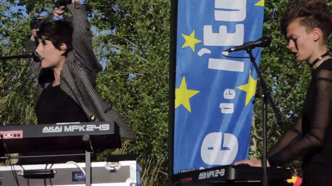 Swan Ink Live for Europe Day 2019 by Eurocircle in La Ciotat