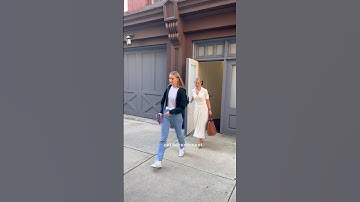 Sophie Turner wordt vandaag gespot terwijl ze het Taylor Swift-appartement verlaat met haar advoc...