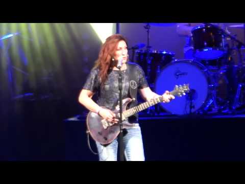 My Give a Damn's Busted-Jo Dee Messina-Epcot/9/21/'14
