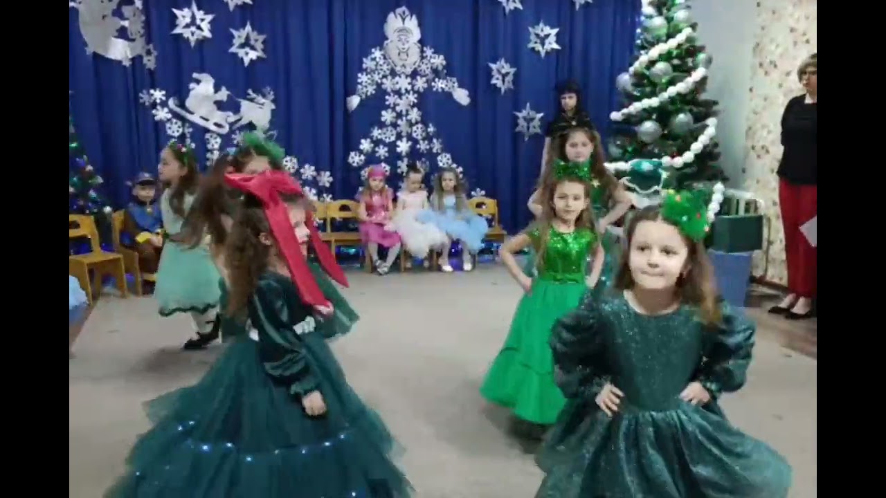 Новорічне свято в старшій групі