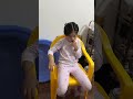 莹莹昨晚十点多睡觉 凌晨四点就自己睡醒了 刚开始她还算安静的 到了五点 就开始闹着拉我到处找衣服 奶奶早早的就起来煲粥了 她说心里想着去干活 又怕睡过头了 起不来煮粥吃 奶奶太勤快了 有时真担心她的 莹莹昨晚十点多睡觉 凌晨四点就自己睡醒了 刚开始她还算安静的 到了五点 就开始闹着拉我到处找衣服 奶奶早早的就起来煲粥了 她说心里想着去干活 又怕睡过头了 起不来煮粥吃 奶奶太勤快了 有时真担心她的