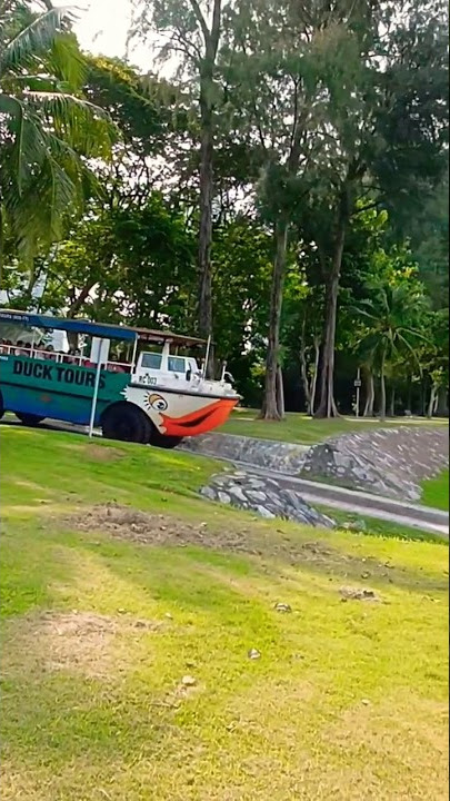 The Duck tour Singapore