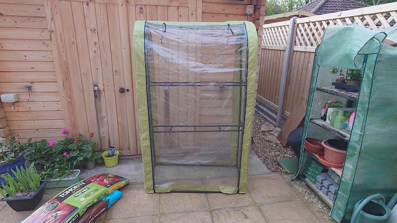 118. Haxnicks Tomato Crop-Booster Mini Greenhouse – Review - YouTube