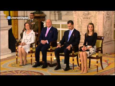 Vídeo: Gestos Carinhosos De Letizia Para Suas Filhas Através De Suas Jóias