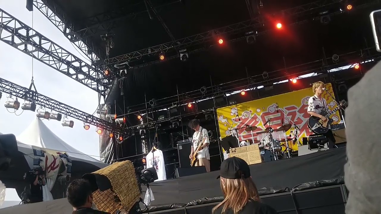 THE KEBABS【ともだちのうた】 - YouTube