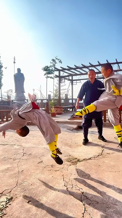 Shaolin kids practise together!