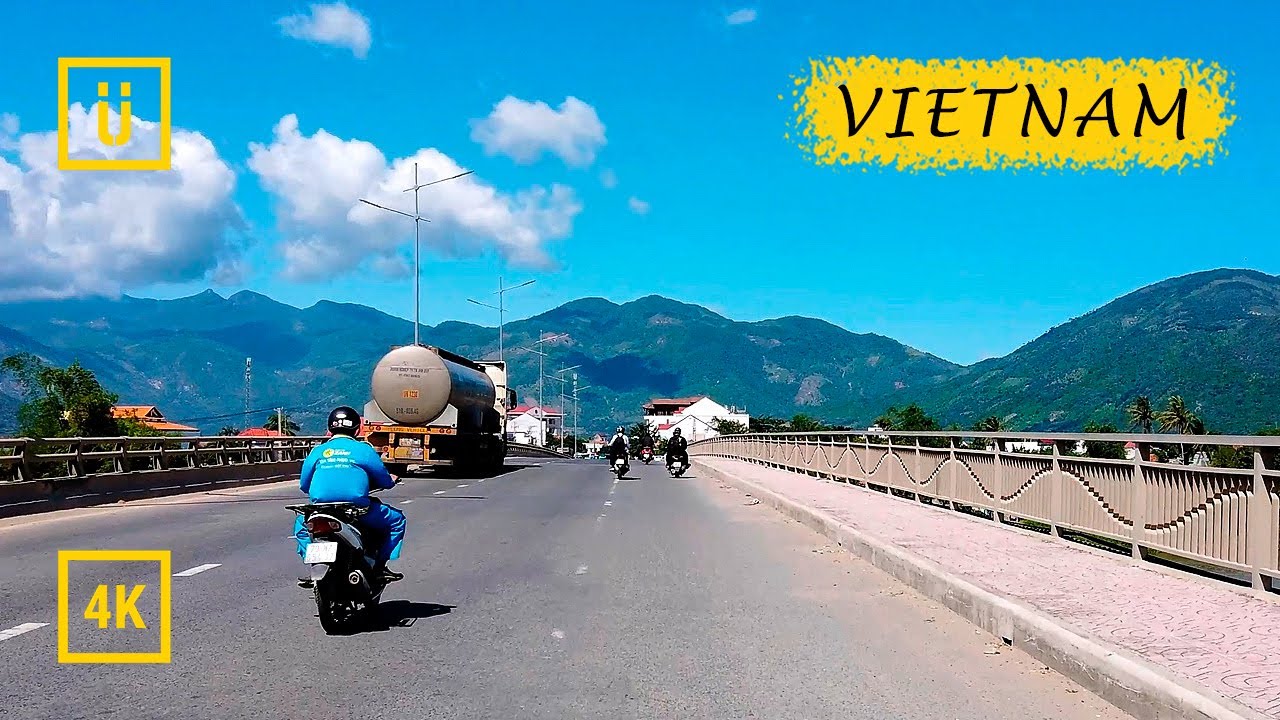 Motorbike ride along the Nha Trang (Vietnam) bypass. Binaural Audio. [4K] 2021